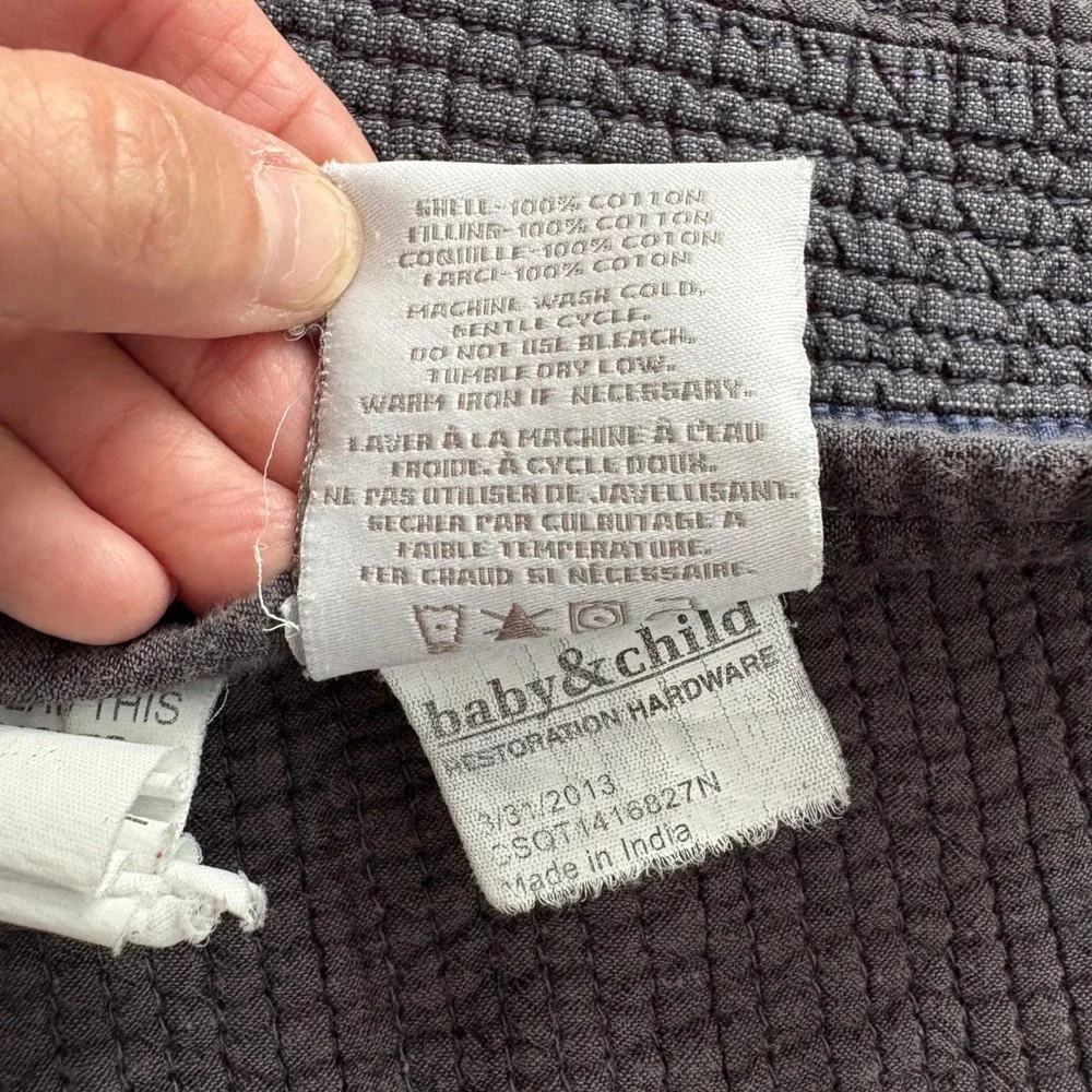 Restoration Hardware Baby & Child Striped Cotton Quilt Blu Grey 70x86 Revresible